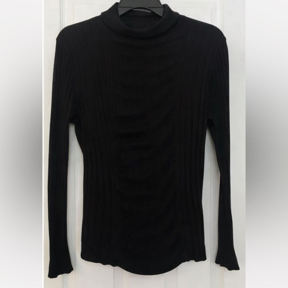 Women’s Ribbed Turtleneck Size L